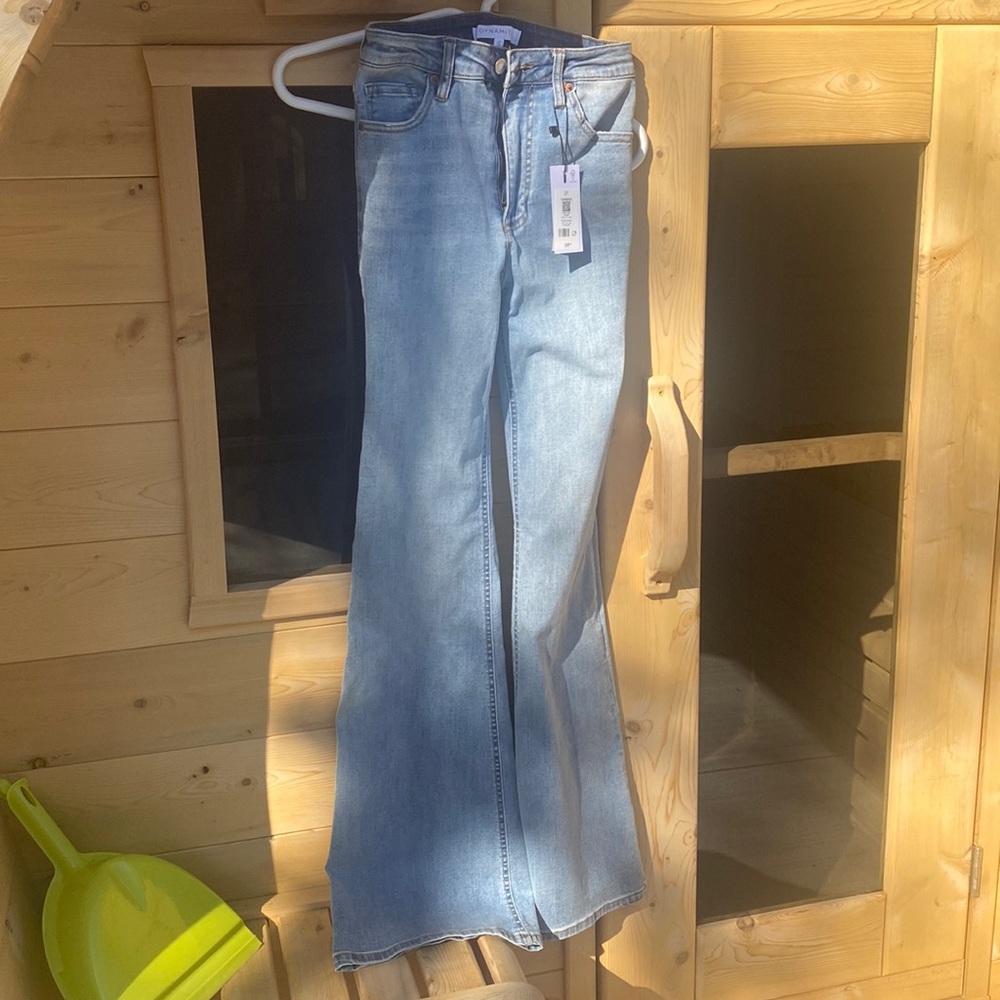 Hailey Flare denim dynamite size 27. Never worn.